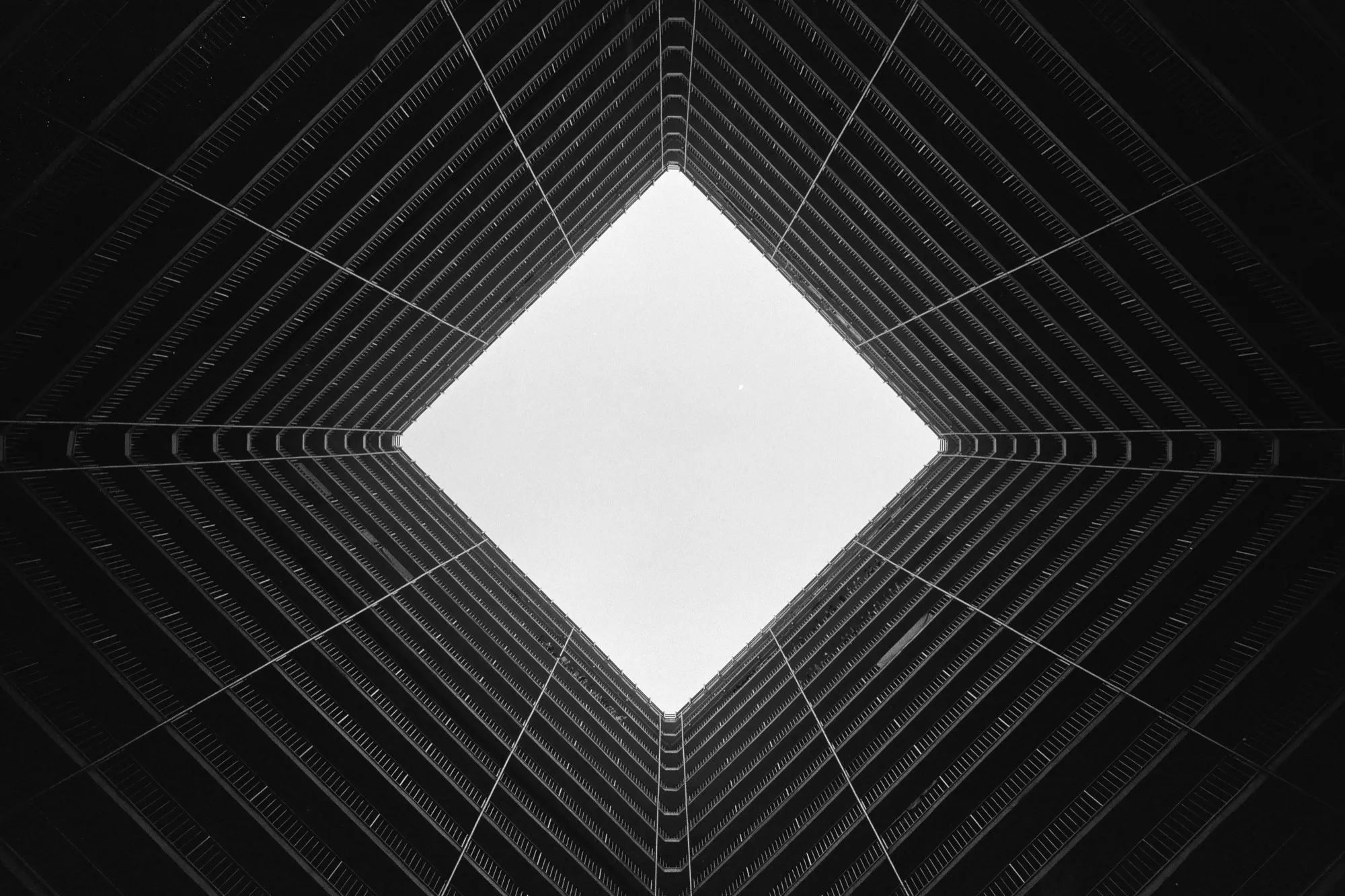 Between Alignments photograph, Hong Kong, China · 2015