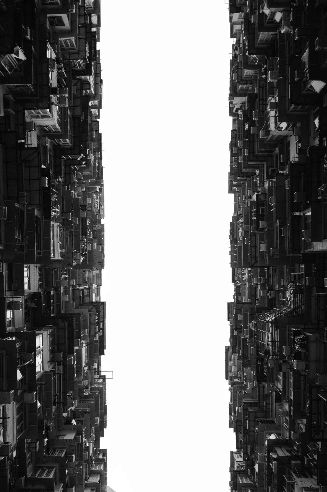 Between Alignments photograph, Hong Kong, China · 2020