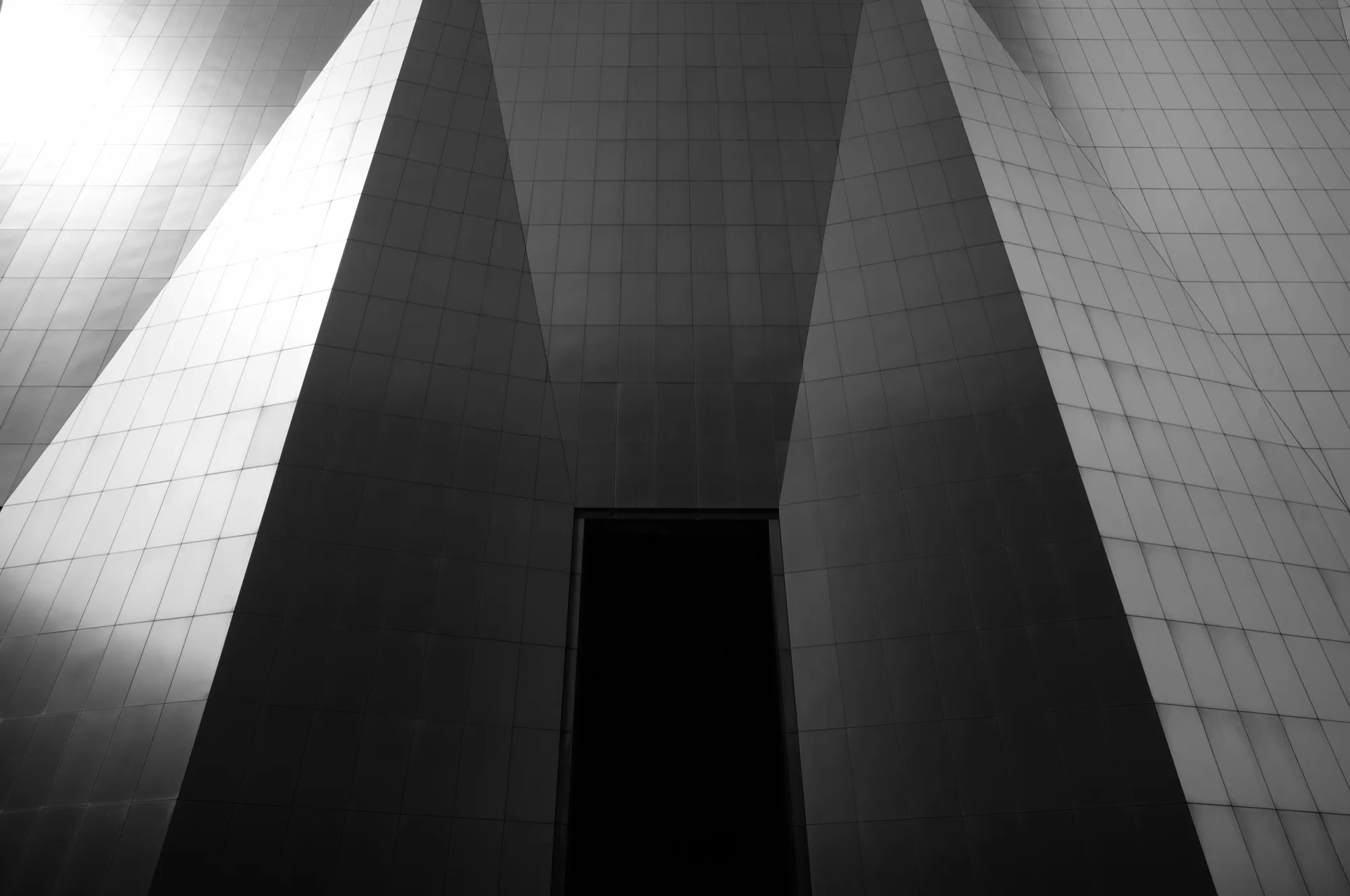 Between Alignments photograph, Shenzhen, China · 2023