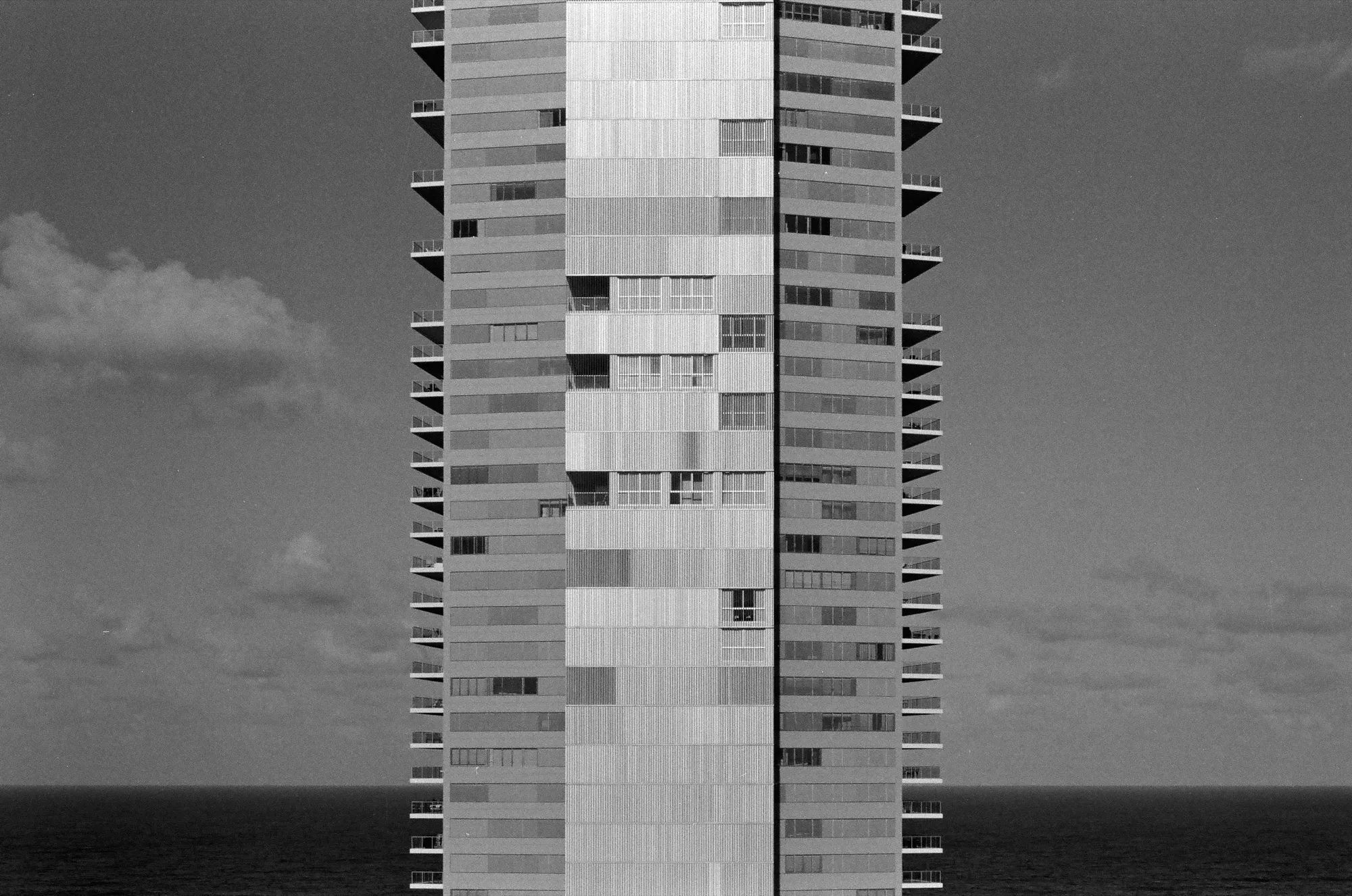 Between Alignments photograph, Gold Coast, Australia · 2014