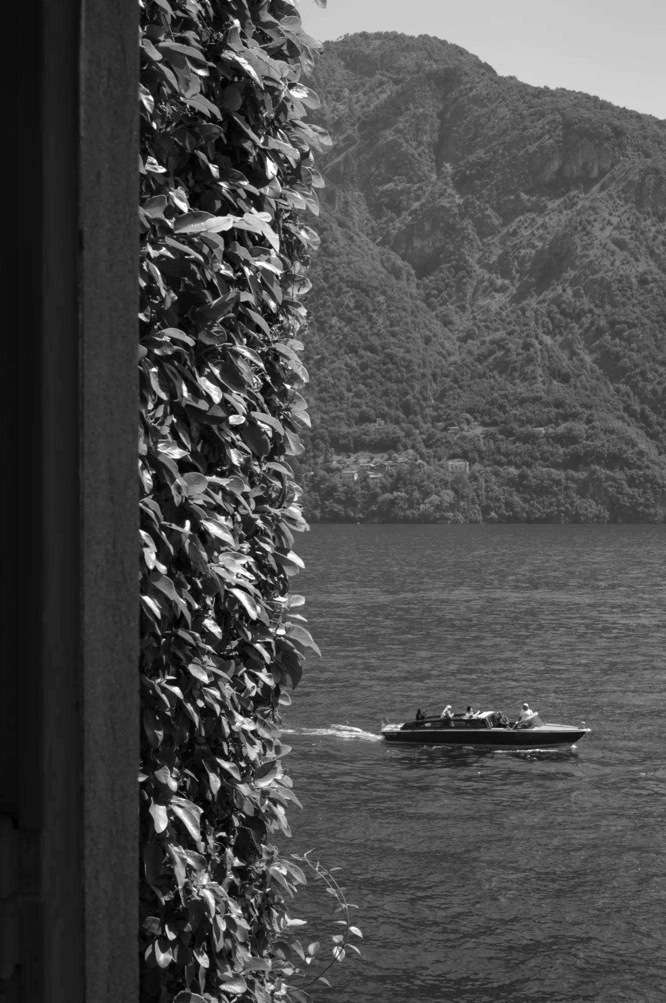 Sea Level photograph, Lake Como, Italy · 2024